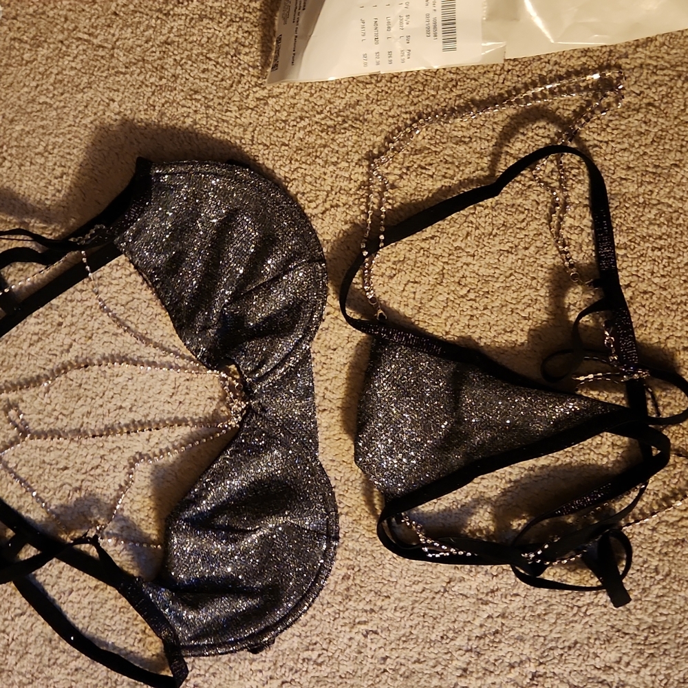 Lingerie set - Picture 3 of 3